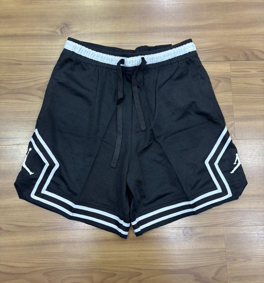 Short Jordan Preto