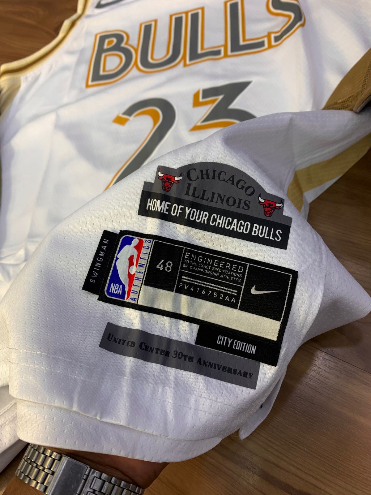 Camisa Basquete Bulls Branca City Edition