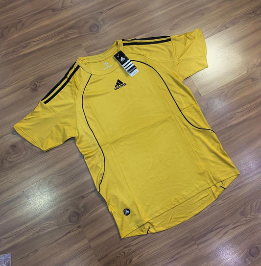 Camisa esportiva masculina dourado com preto