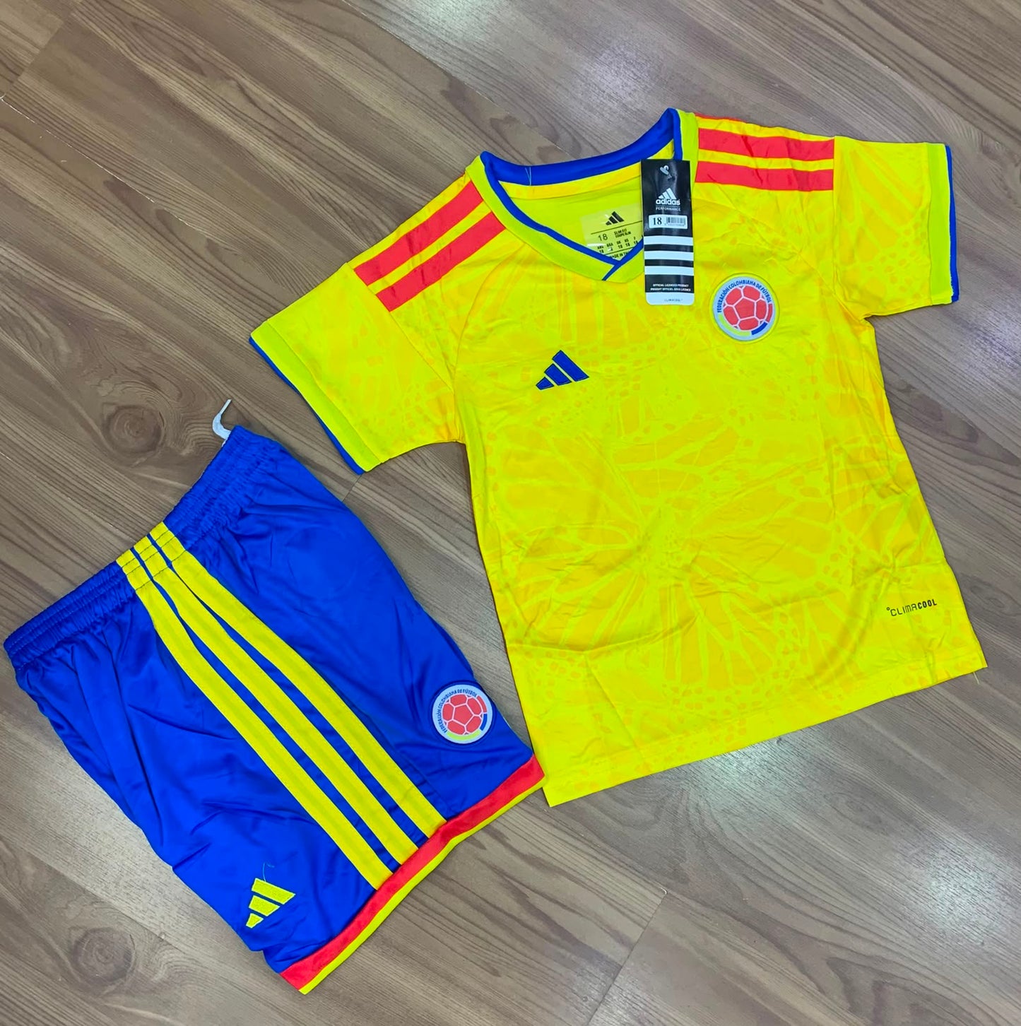Conjunto infantil PSG / Brasil /  Colombia tam 22