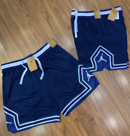 Short Jordan azul com branco