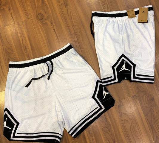 Short Jordan Branco com preto