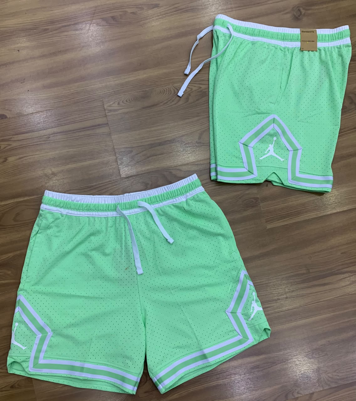 Short Jordan Verde claro